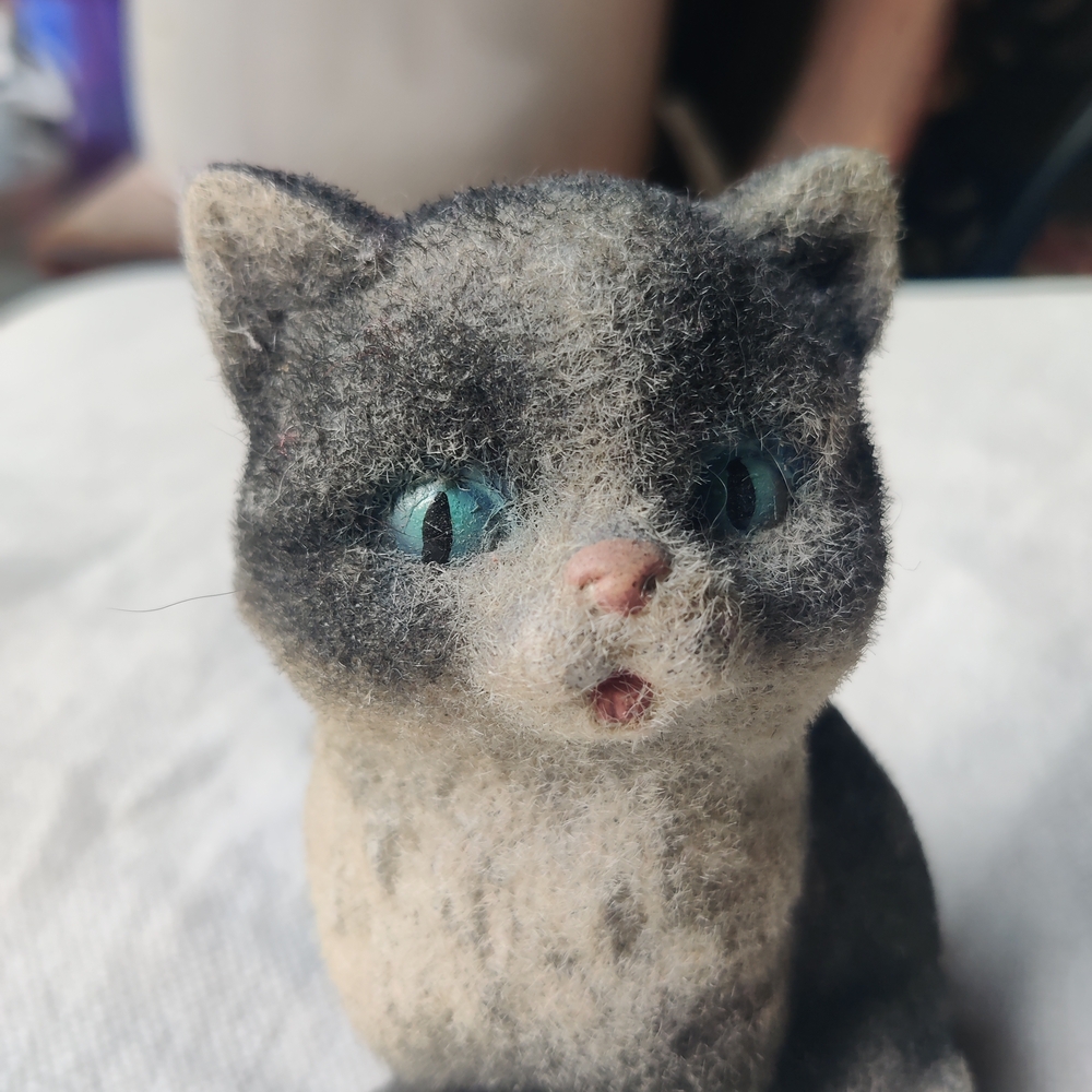 Vintage Flocked Ceramic Cat Kitten Blue Eyes 5" Kitsch Gray Black & White Fuzzy